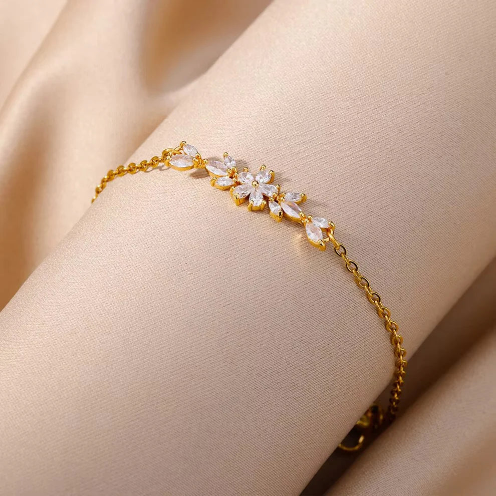 Zirconia Flower Bracelet