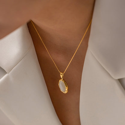 Oval Moonstone Necklace